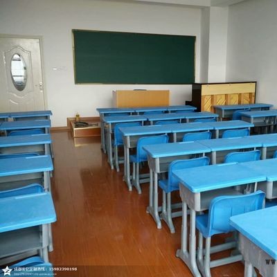 工程塑料學生課桌椅，塑料課桌椅，升降課桌椅，四川學生課桌廠家