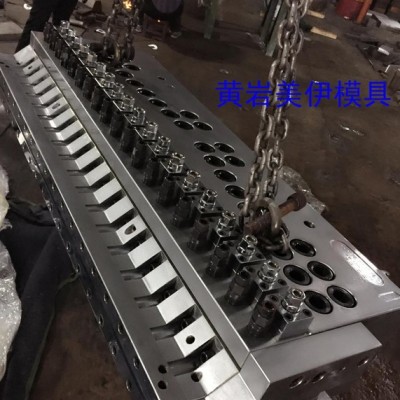 PVC發(fā)泡板模具，防結(jié)皮擠出模具，發(fā)泡擠出模具，仿大理石紋模具