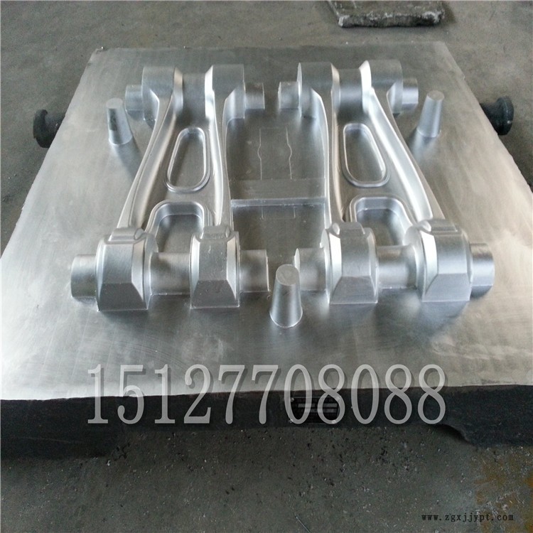 樹脂砂模具覆膜砂模具大型注塑模具設(shè)計(jì)制作汽車塑料模具開(kāi)模加工示例圖5